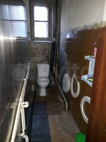 Комната 11 м² в 3-к., 1/2 эт.