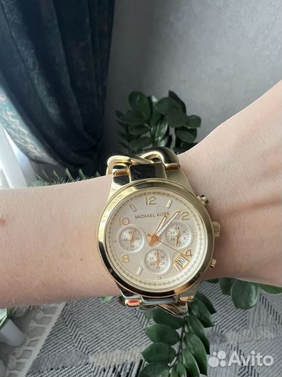 Часы женские michael kors золотые