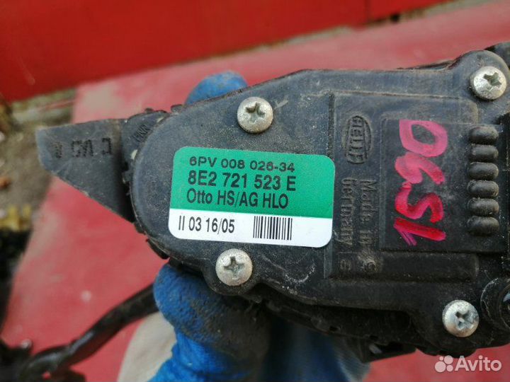 Педаль газа Audi A4 B6 AWX 1.9 TDI 2003