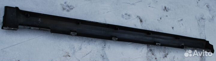 Накладка порога правая Subaru Foresrer S11