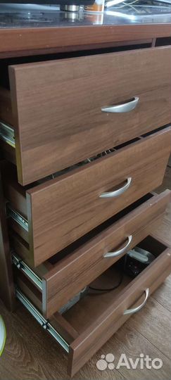 Компьютерный стол