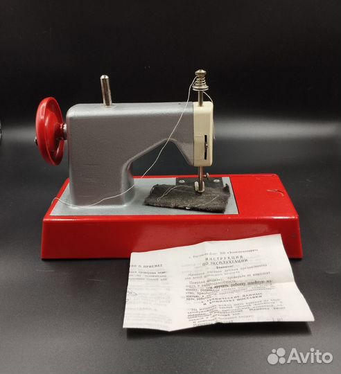 Детская швейная машина. Винтаж.Рабочая