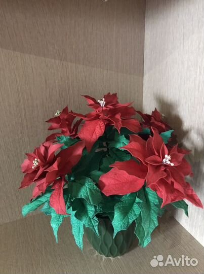 Пуансеттия ручная работа