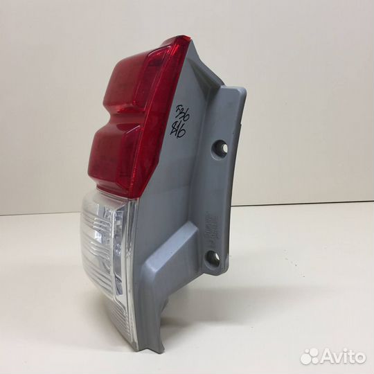 Фонарь задний левый Toyota Land Cruiser Prado J150