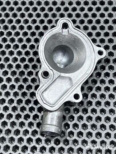 Крышка помпы Honda CRF 450R 2005-2008