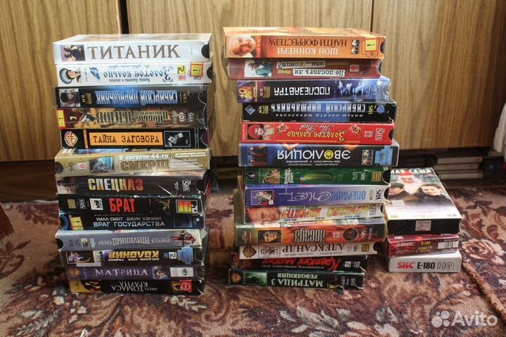 Видеокассеты с фильмами