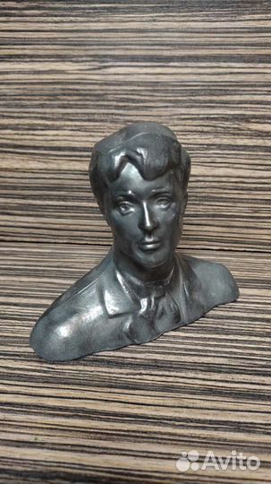 Бюст Есенина. Времён СССР