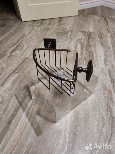 Полка навесная для ванной