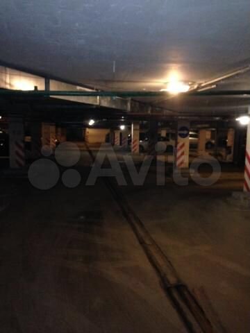 Машиноместо, 15 м²