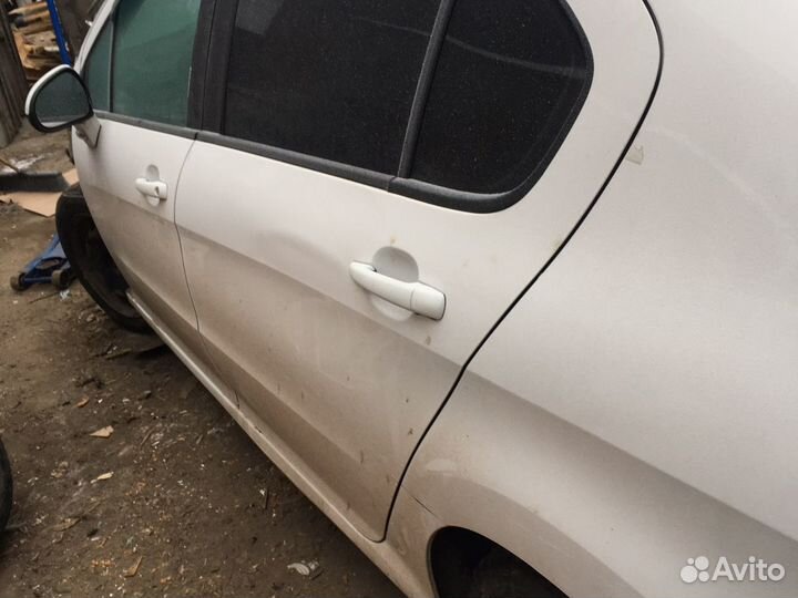Дверь peugeot 408