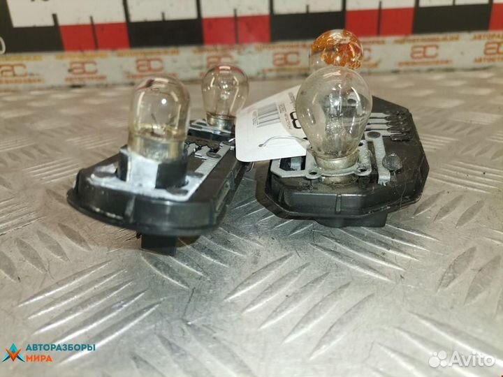 Панель заднего правого фонаря Alfa Romeo 146 930