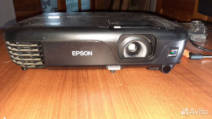 Продам экран и проектор