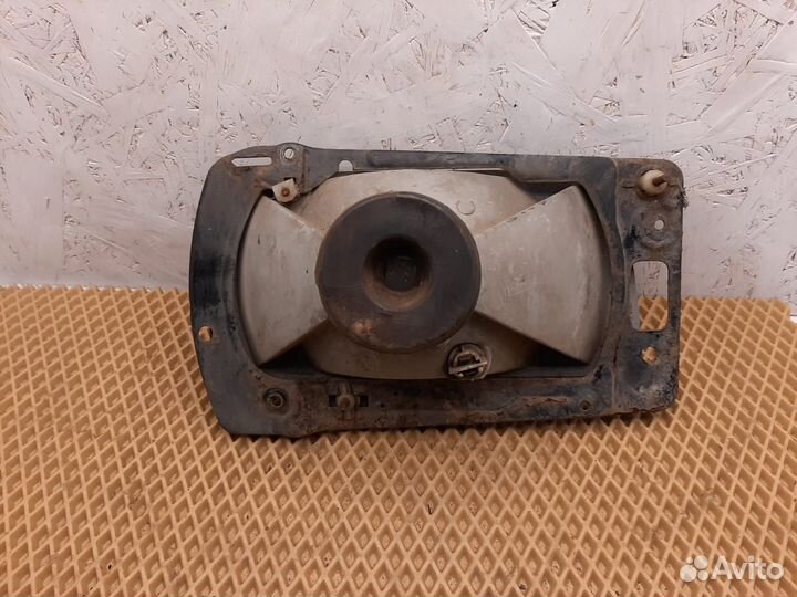 Левая фара Volkswagen Jetta 2