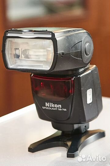 Фотовспышка SB-700 Nikon