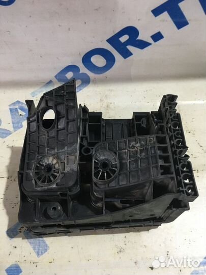 Блок предохранителей skoda octavia A5 1.4 ат лифтб