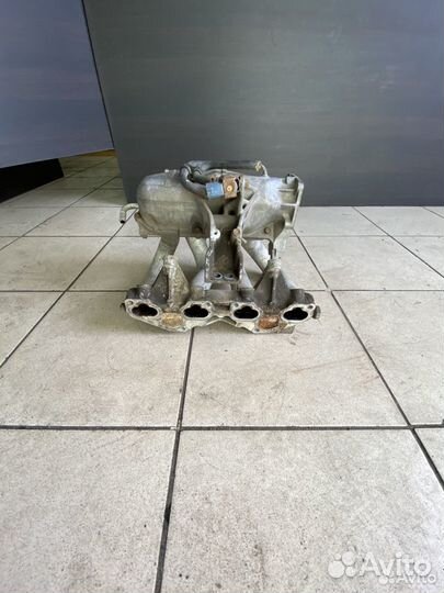 Впускной коллектор Nissan Primera P12