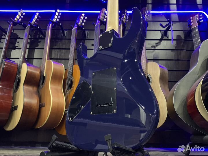 Электрогитара + Комбоусилитель 10вт