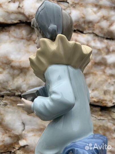 Фарфоровая статуэтка Nao by Lladro