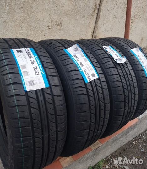 Triangle TR928 225/60 R16