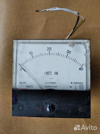 Стрелочный вольтметр М4202, 0-30V