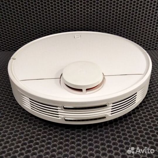 Робот-пылесос Xiaomi Mi Robot Vacuum-Mop