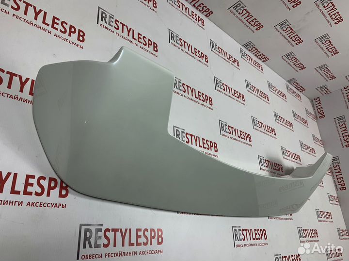 Спойлер на крышу Toyota Land Cruiser 200