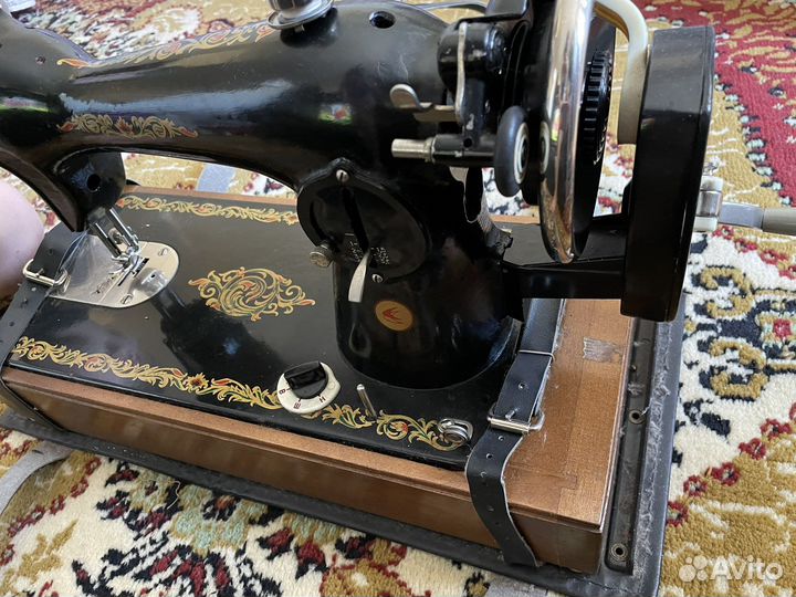 Швейная машинка