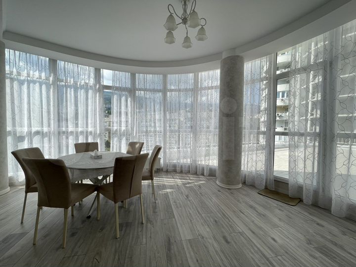 2-к. квартира, 98 м², 7/8 эт.