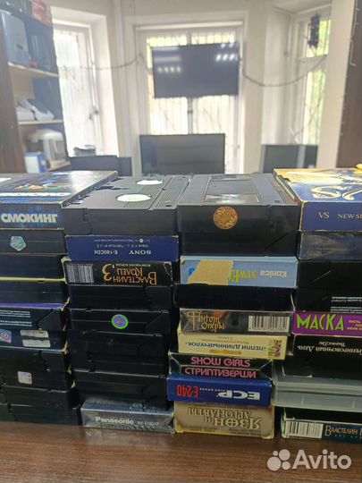 Видеокассеты 77шт