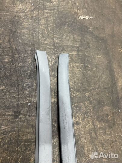 Молдинг лобового стекла на Mersedes w638
