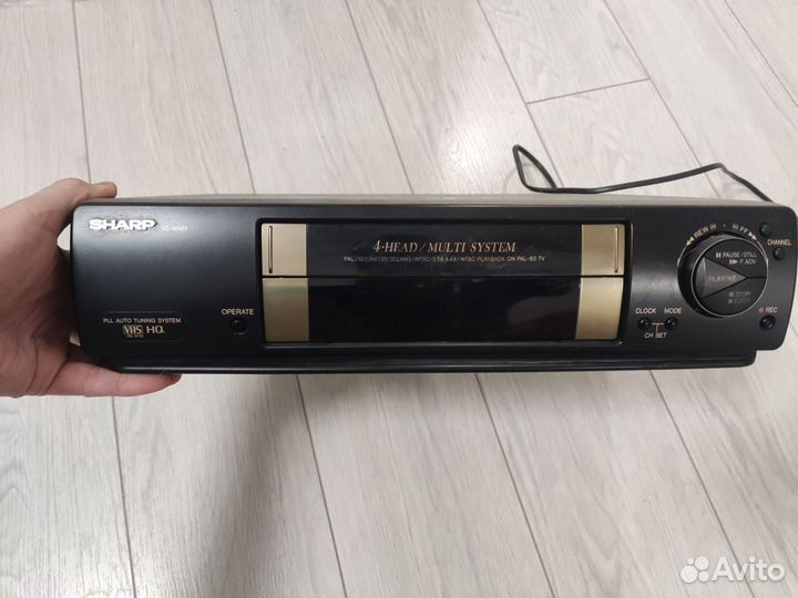 Видеомагнитофон Philips и Sharp