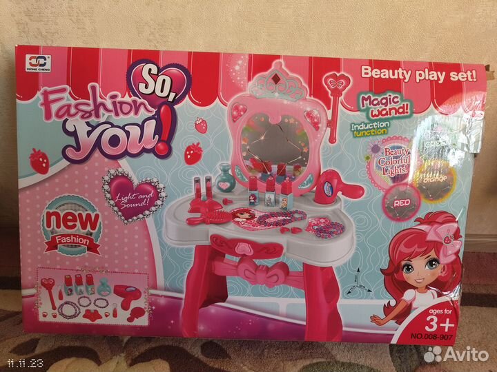 Туалетный столик для девочки