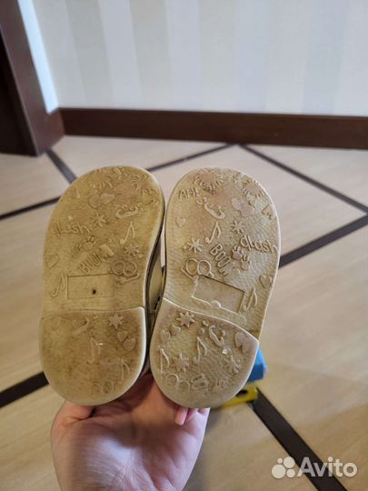 Сандалии кожаные