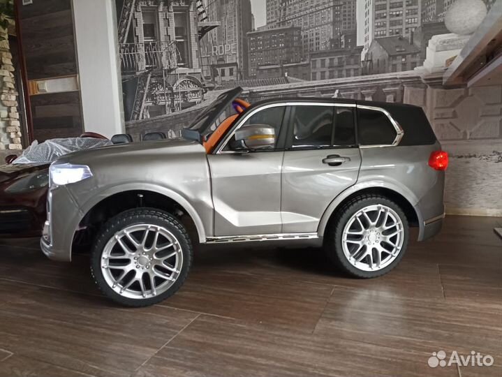 Электромобиль BMW X7 полн привод, пульт, до 60 кг