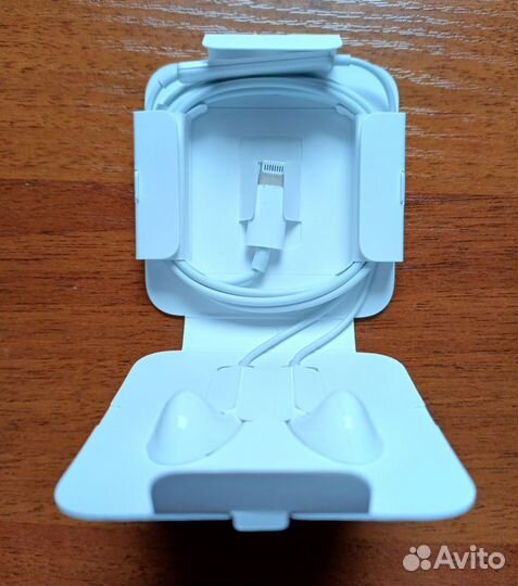 Наушники Apple Earpods lightning