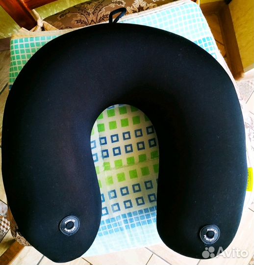 Массажная подушка в дорогу и для отдыха
