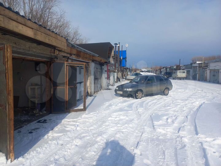 Гараж, > 30 м²