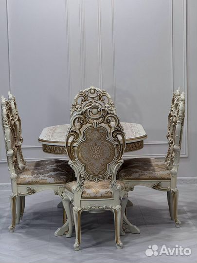 Стол обеденный в наличии