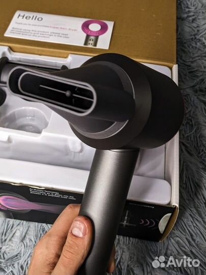 Профессиональный фен supersonic dyson