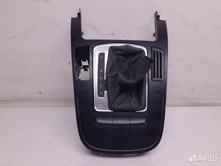 Накладка кулисы Audi A4 B8 2.0 2008