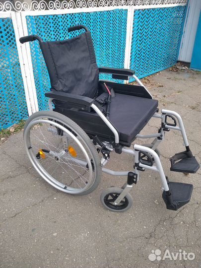 Инвалидная коляска
