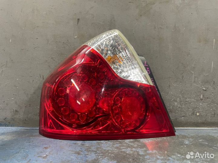 Фонарь левый Infiniti M Y50