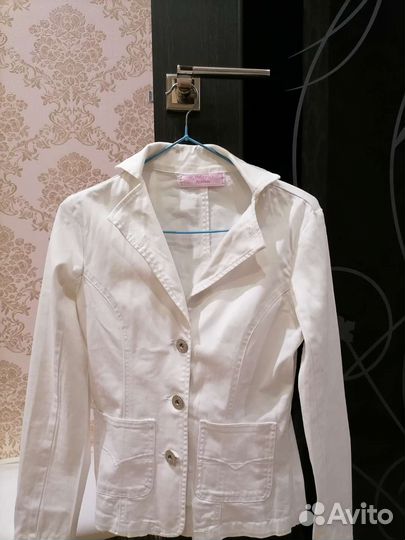 Джинсовая куртка, рубашка