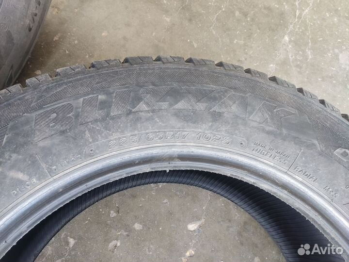 Bridgestone Blizzak DM-V2 225/65 R17 102S