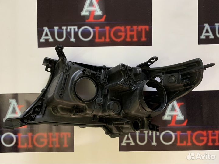 Корпус фары Toyota Land Cruiser 200 12-15 правый