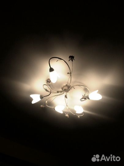 Люстра Vitaluce в комплекте с бра