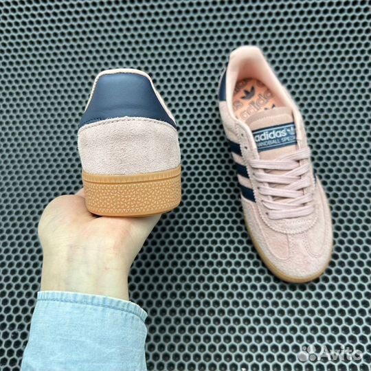 Кроссовки Adidas Spezial розовые