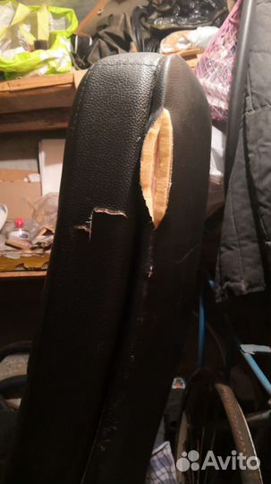 Офисное кресло