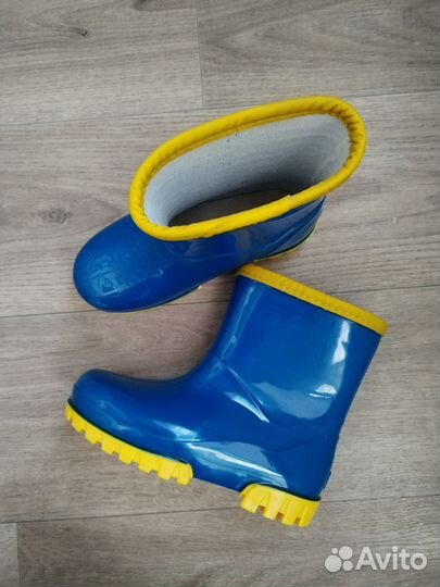 Детские резиновые сапоги