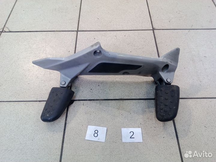 Правая подножка в сборе BMW k 1600 gtl